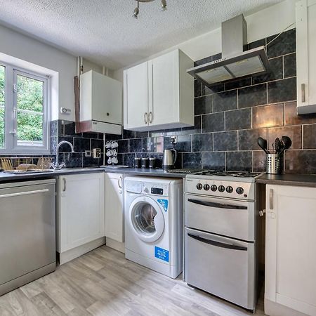 Capri 13 Sa - 3 Bed House, Close To Loughborough University & M1 Motorway, Free Wifi, Big Garden, Ample Parking- Ask For Contractor Rates! Экстерьер фото