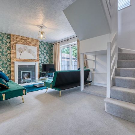 Capri 13 Sa - 3 Bed House, Close To Loughborough University & M1 Motorway, Free Wifi, Big Garden, Ample Parking- Ask For Contractor Rates! Экстерьер фото