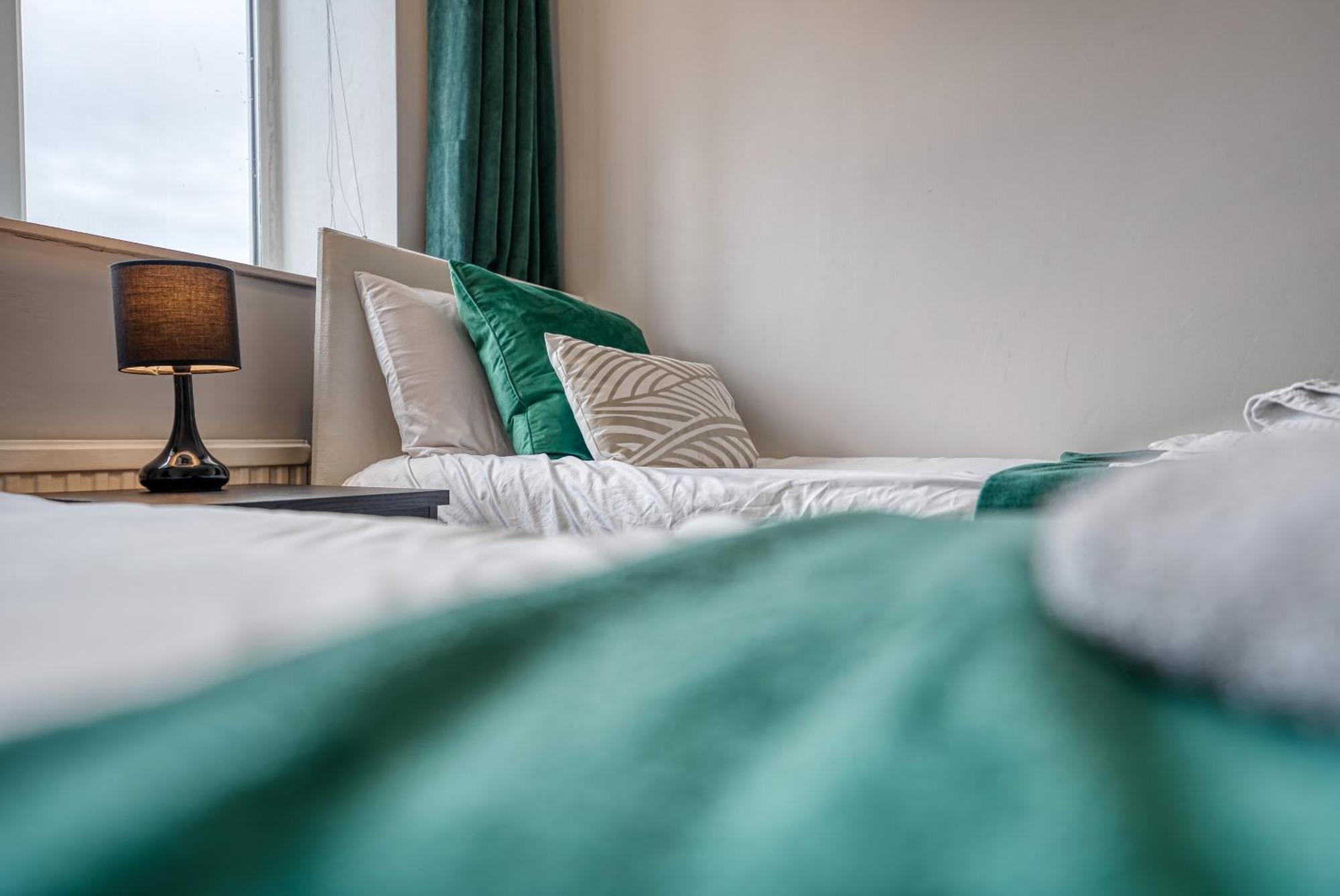 Capri 13 Sa - 3 Bed House, Close To Loughborough University & M1 Motorway, Free Wifi, Big Garden, Ample Parking- Ask For Contractor Rates! Экстерьер фото