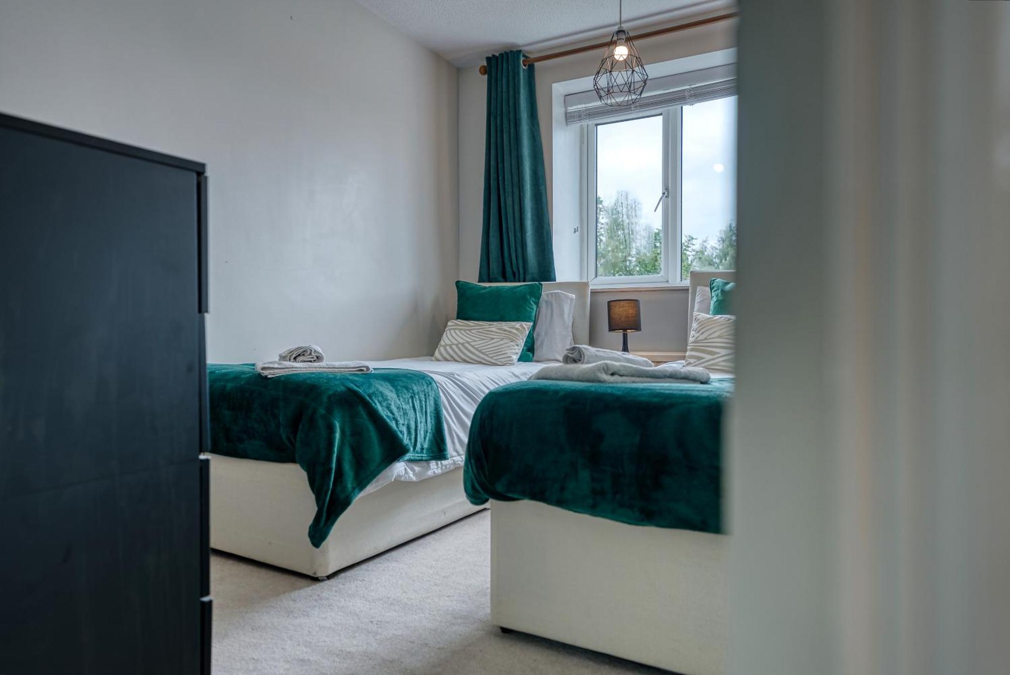 Capri 13 Sa - 3 Bed House, Close To Loughborough University & M1 Motorway, Free Wifi, Big Garden, Ample Parking- Ask For Contractor Rates! Экстерьер фото