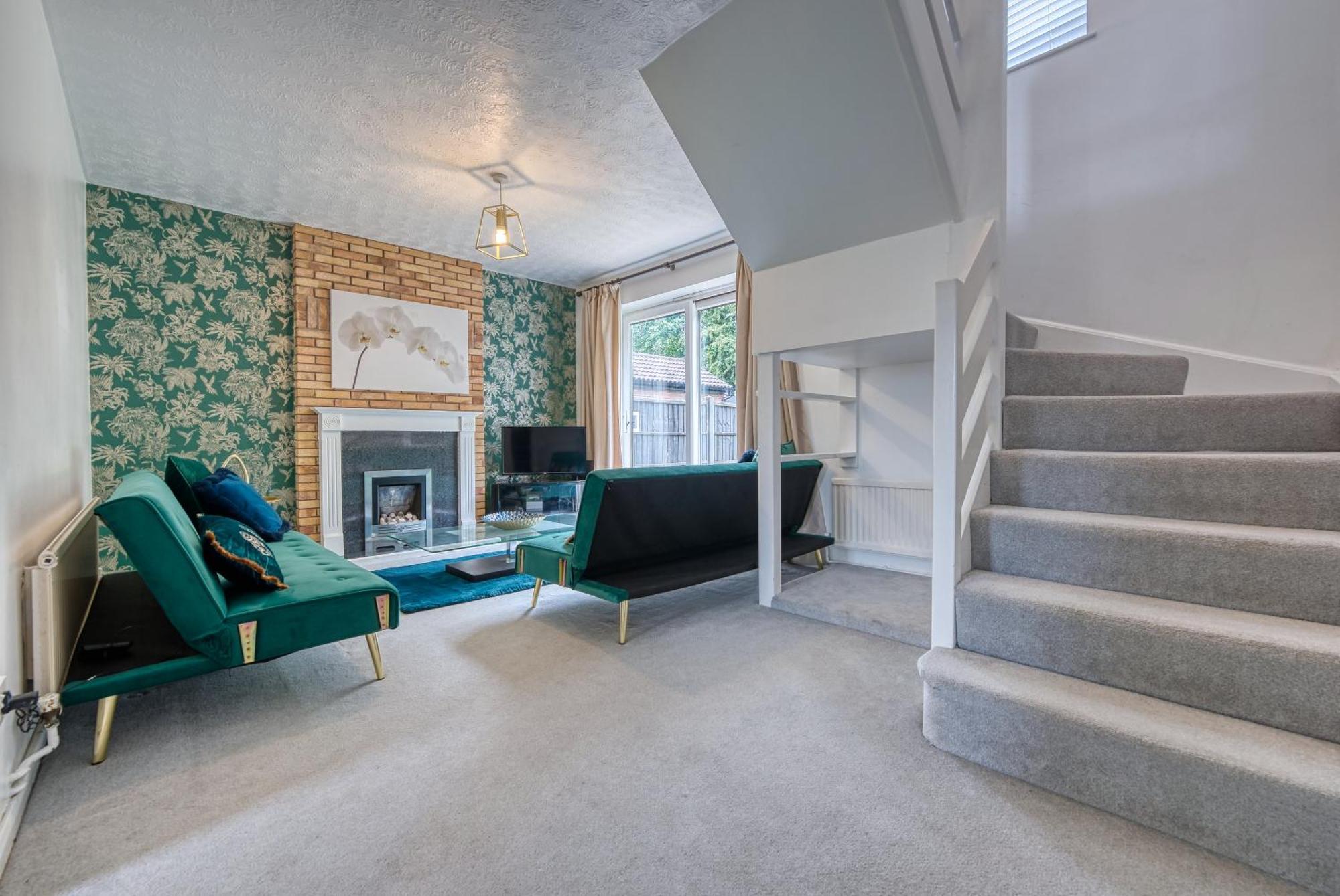 Capri 13 Sa - 3 Bed House, Close To Loughborough University & M1 Motorway, Free Wifi, Big Garden, Ample Parking- Ask For Contractor Rates! Экстерьер фото