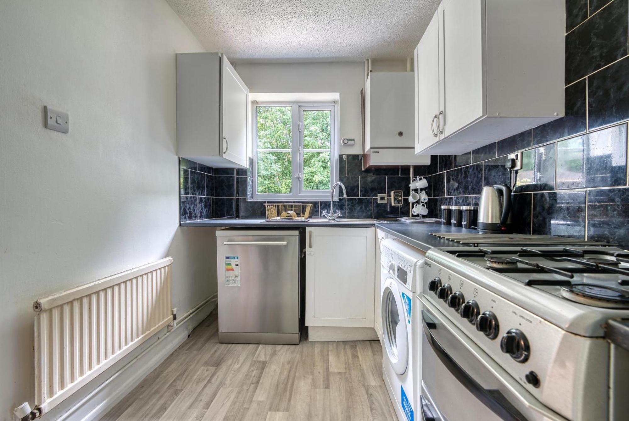 Capri 13 Sa - 3 Bed House, Close To Loughborough University & M1 Motorway, Free Wifi, Big Garden, Ample Parking- Ask For Contractor Rates! Экстерьер фото